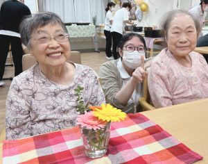 ガーベラの花🌸💛　看多機てらお