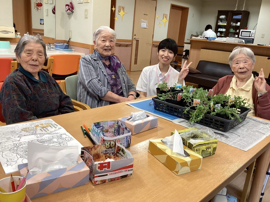 スペシャルゲストとポーチュラカ🌺