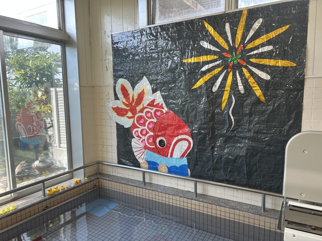 お風呂の壁画が変わりました♪