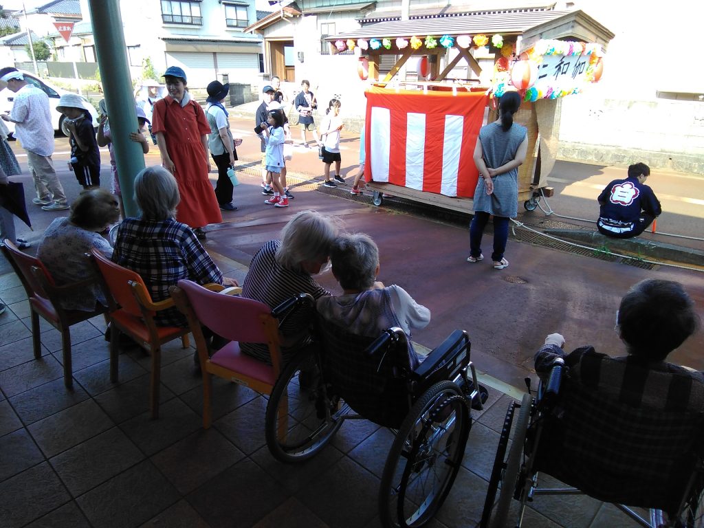 太鼓の音につられて🪘