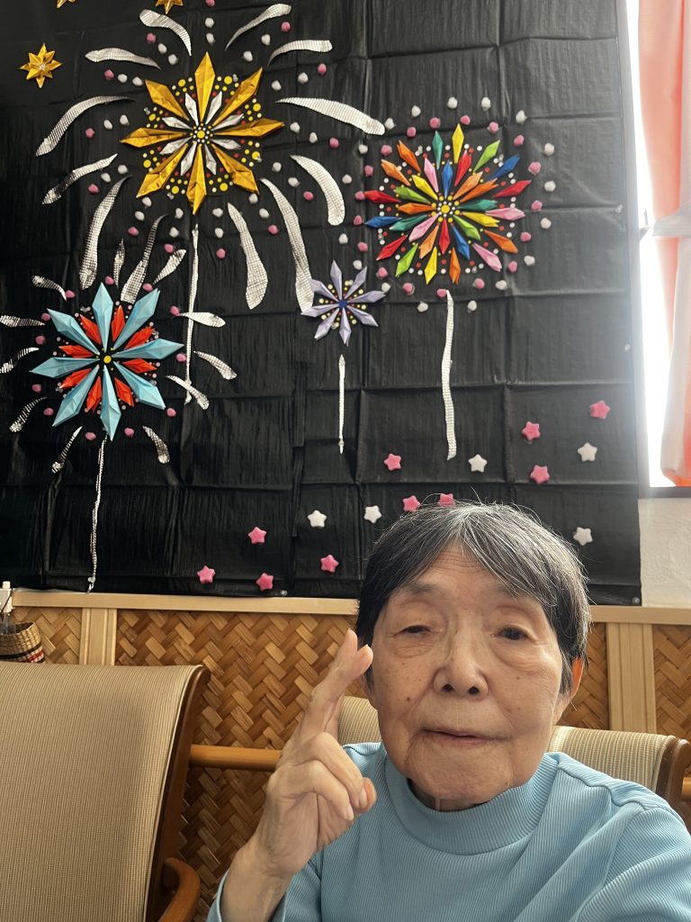 花火の前でピース✌️