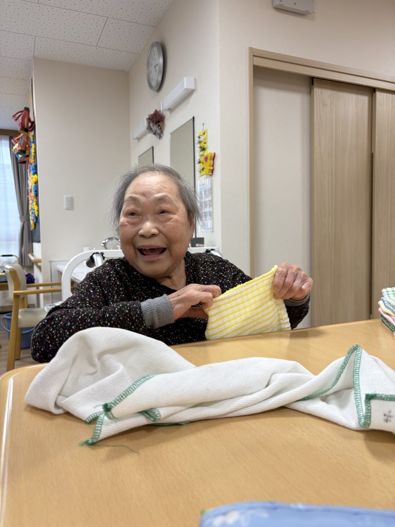 山盛りの洗濯物 看多機てらお
