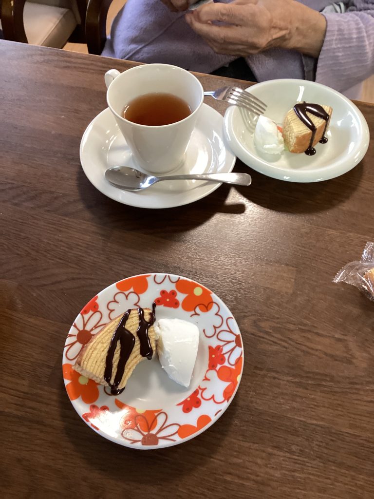 お菓子パーティー🥳