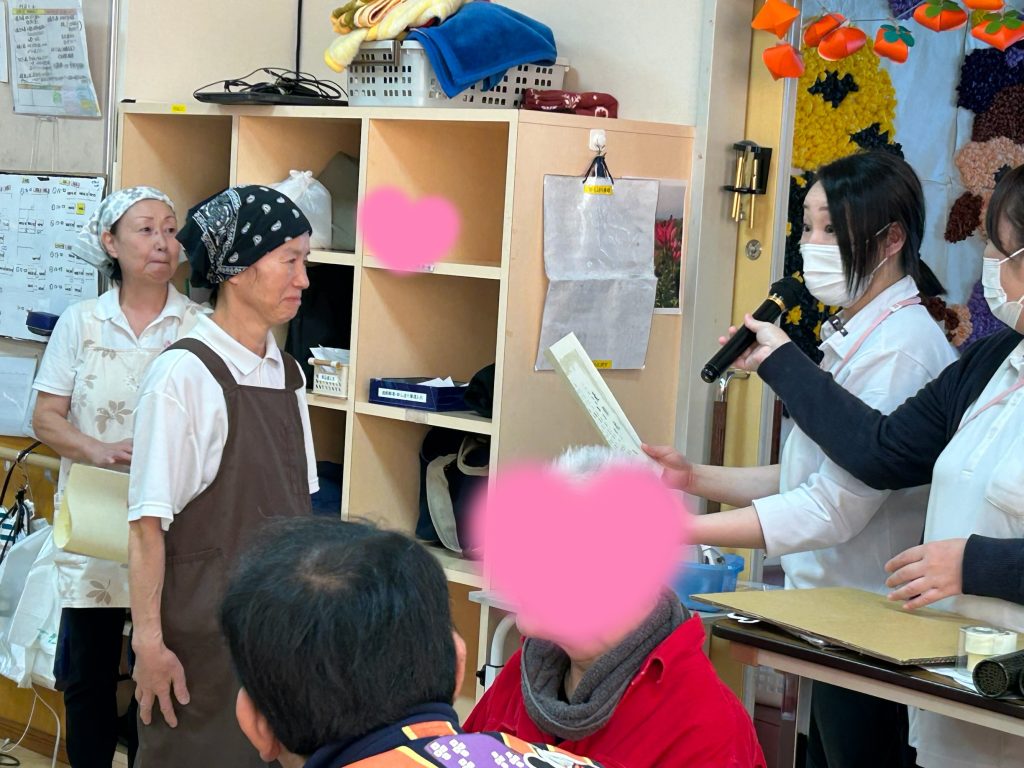 永年勤続を表彰します