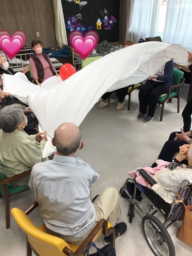 風船🎈落としたらダメよ〜