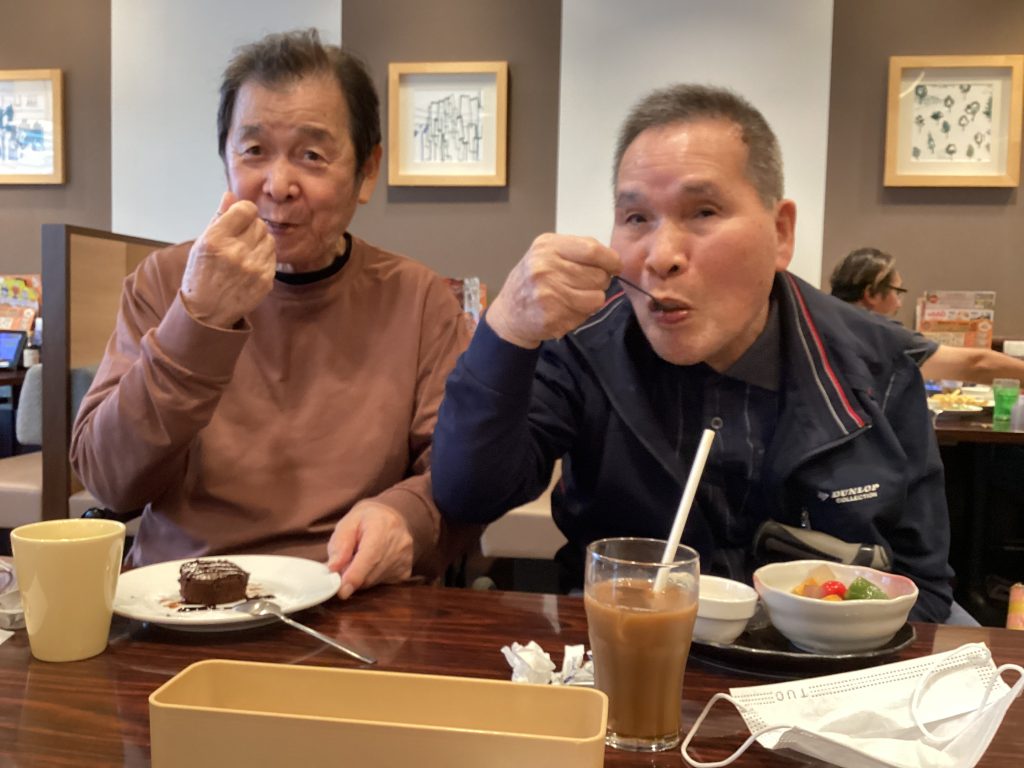 優雅におやつタイム☕️