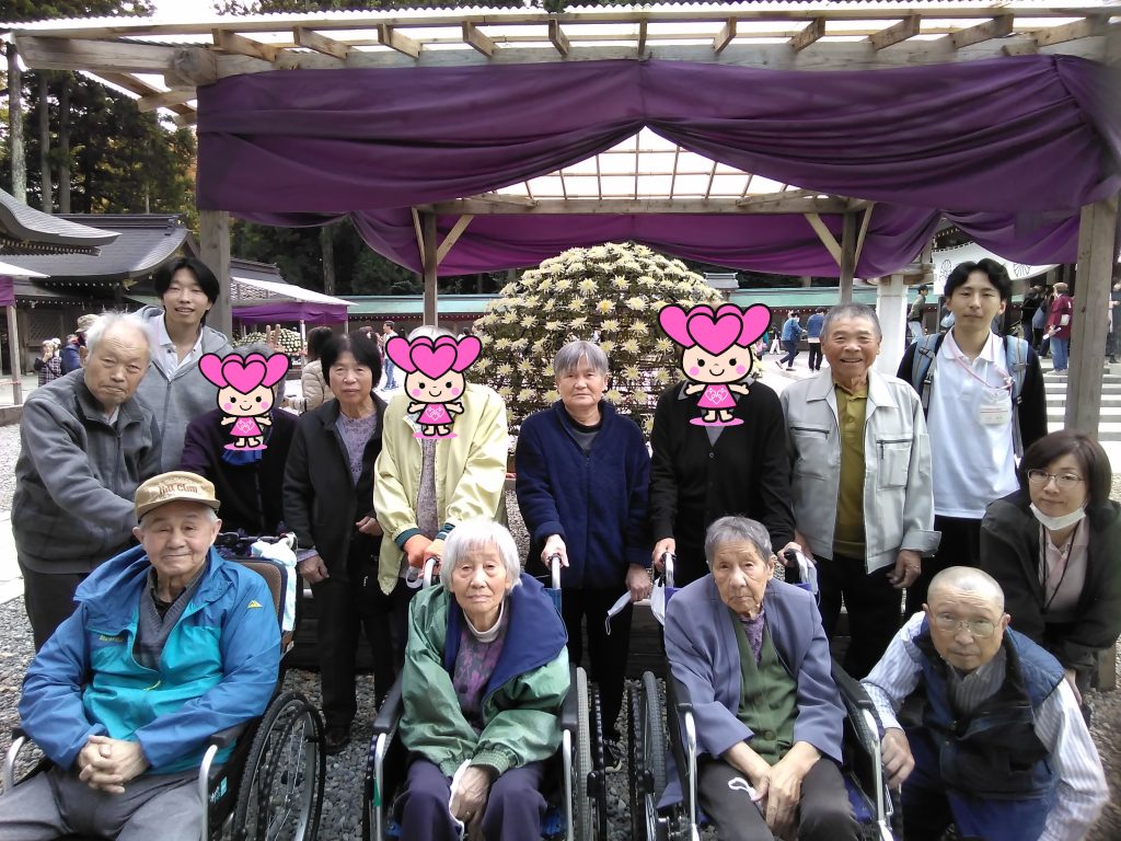 弥彦神社菊まつり