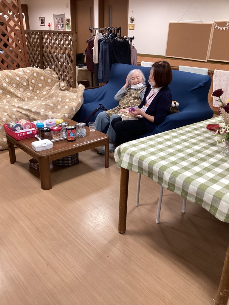 ひそひそ話(๑･̑◡･̑๑)