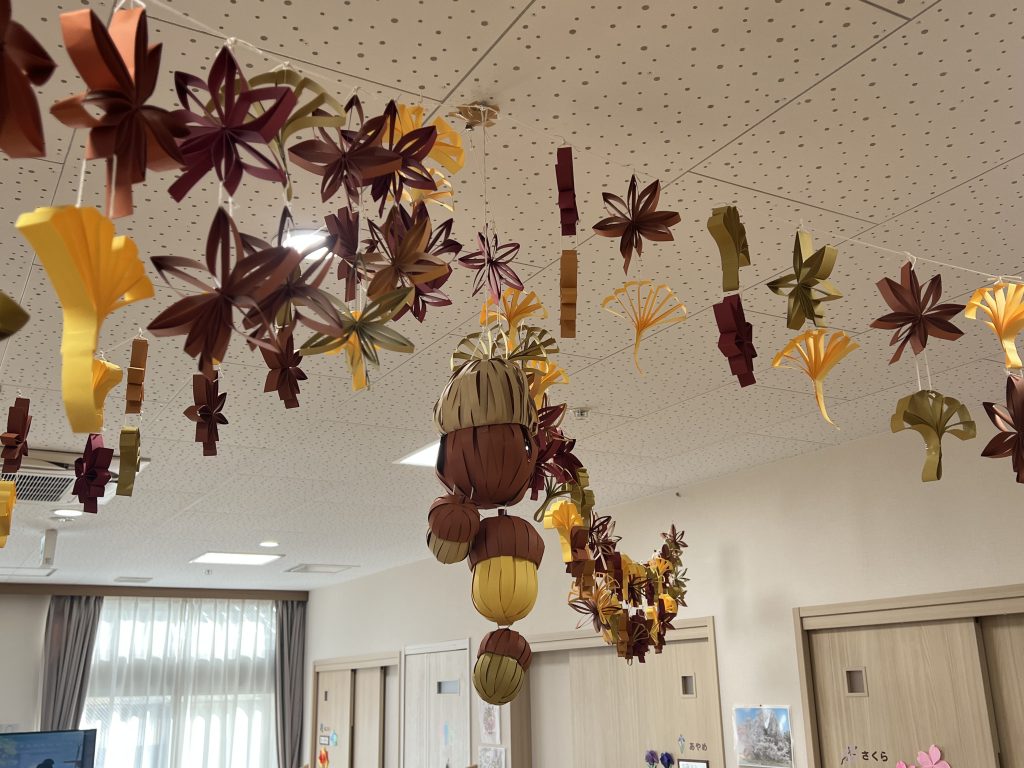 どんぐりと紅葉！看多機てらお