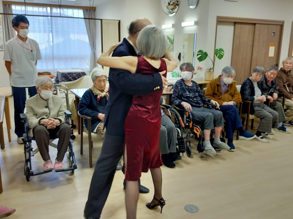 ～みんなで踊ろう！！～　看多機てらお