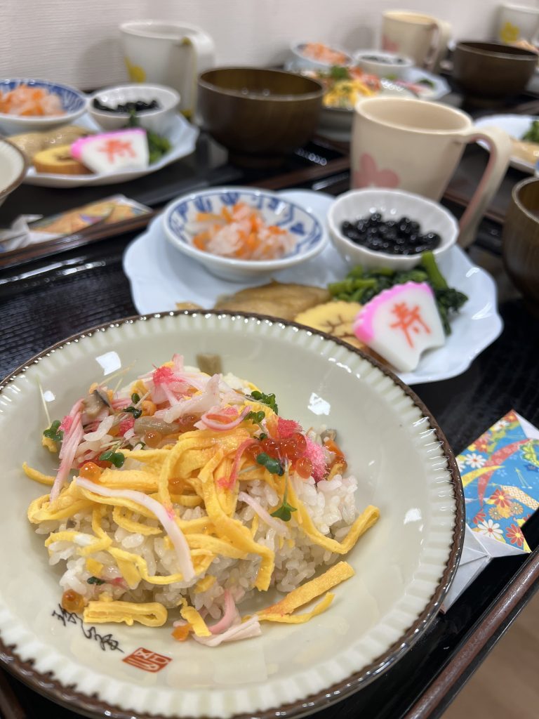 ちらし寿司をいざ実食です！看多機てらお