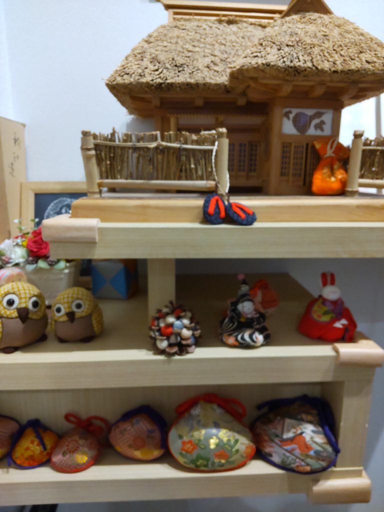 プレゼントを飾りました✨