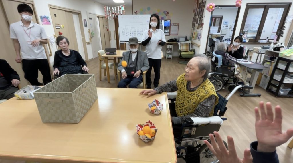 ドキドキピンポン玉入れゲーム😆　看多機てらお