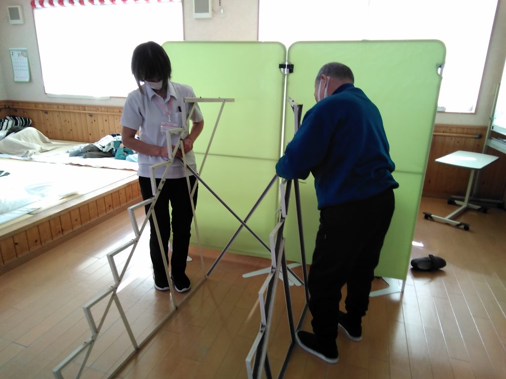 あかりを付けましょぼんぼりに～♬