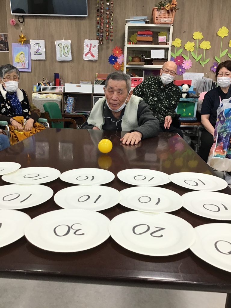 実習生さんとボール転がしゲーム🎾上木戸デイ