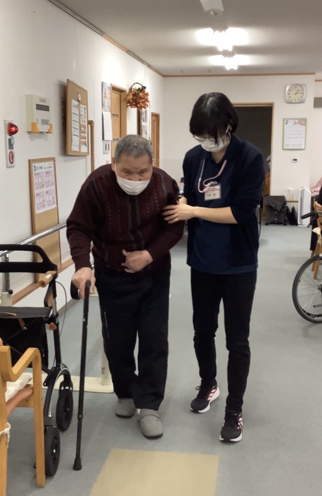 歩行練習を頑張っています🚶‍♂️⚡️