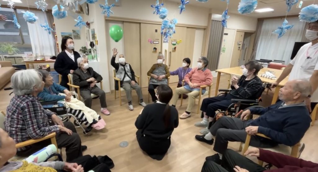 対抗風船バレー🎈　　看多機てらお