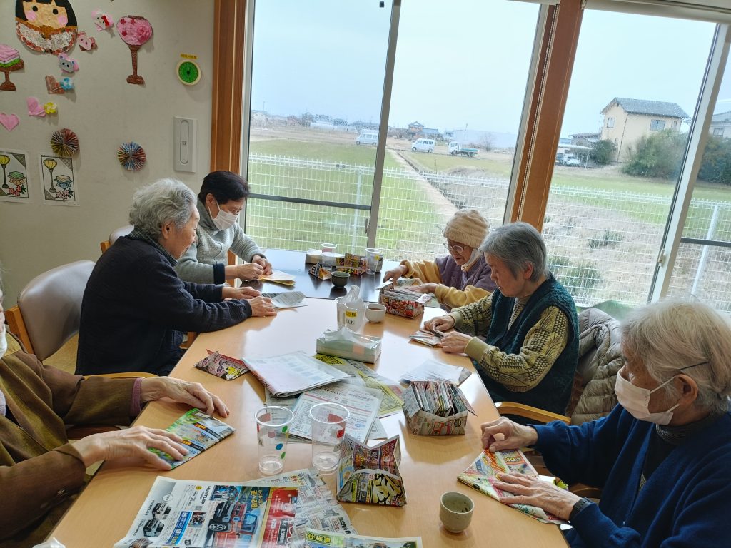 📰チラシのゴミ箱作り- ̗̀🗑   ̖́-