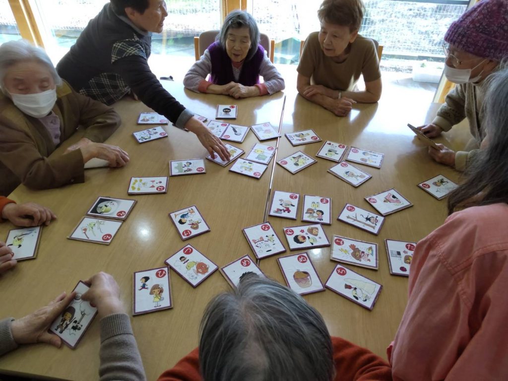 まもなくひな祭りだけど…。