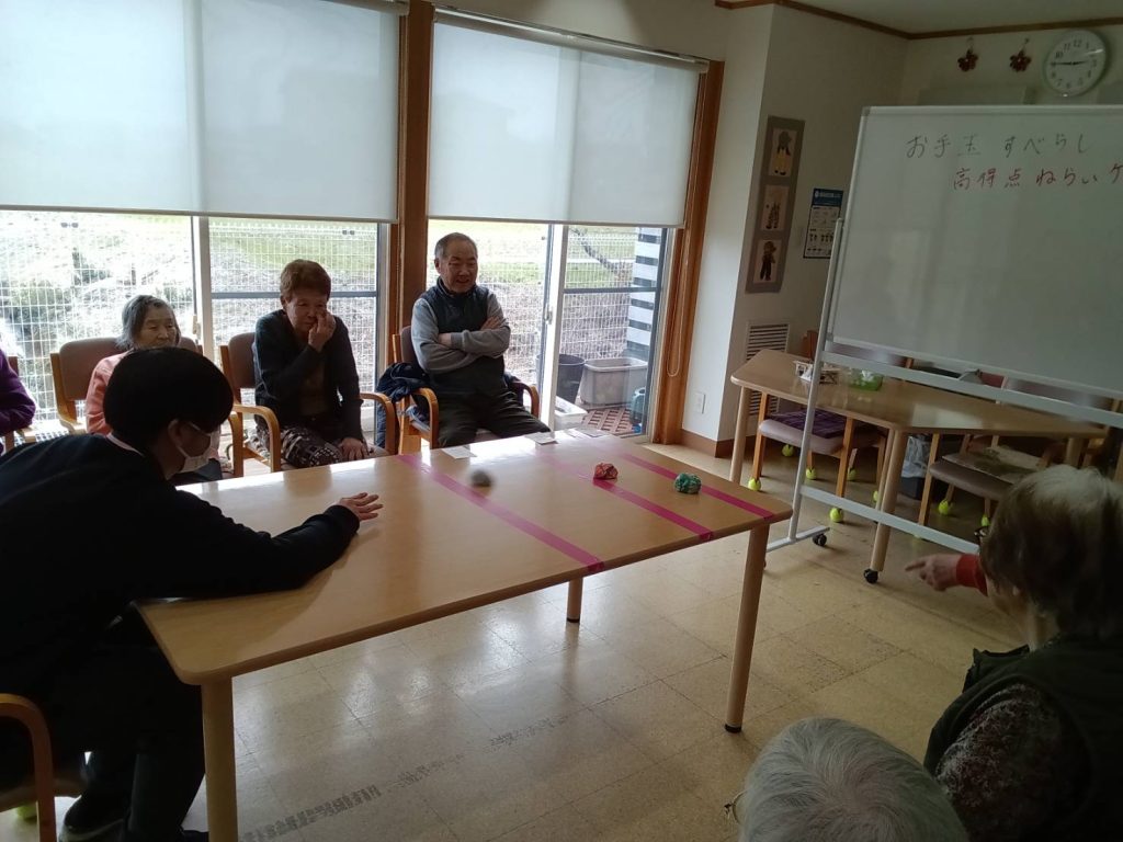 お手玉滑らし⁉︎